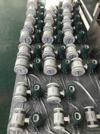 Đồng hồ tại Tuấn Hưng Phát chuẩn bị giao đến khách hàng