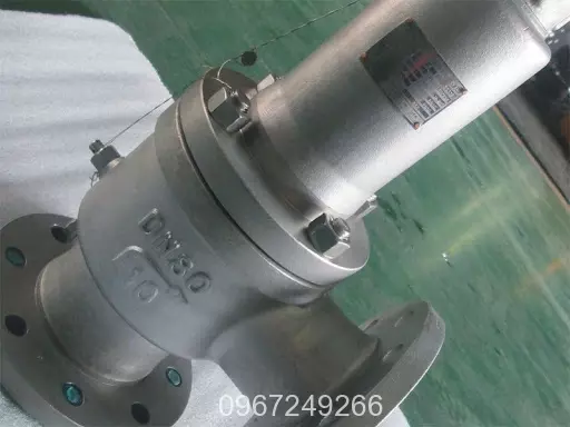 Van toàn bằng inox nối bích