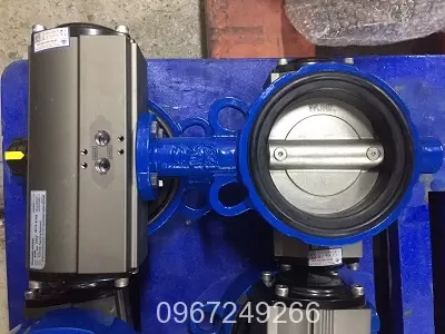 Van bướm thân gang cánh inox điều khiển bằng khí