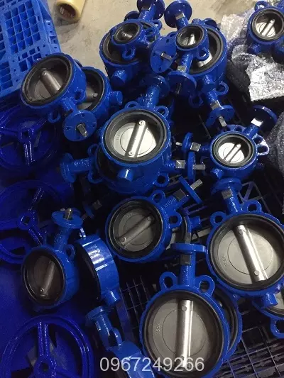 Van bướm thân gang cánh inox