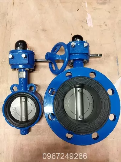 Van bướm thân gang cánh inox tay quay