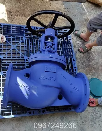 Van cầu chữ ngã