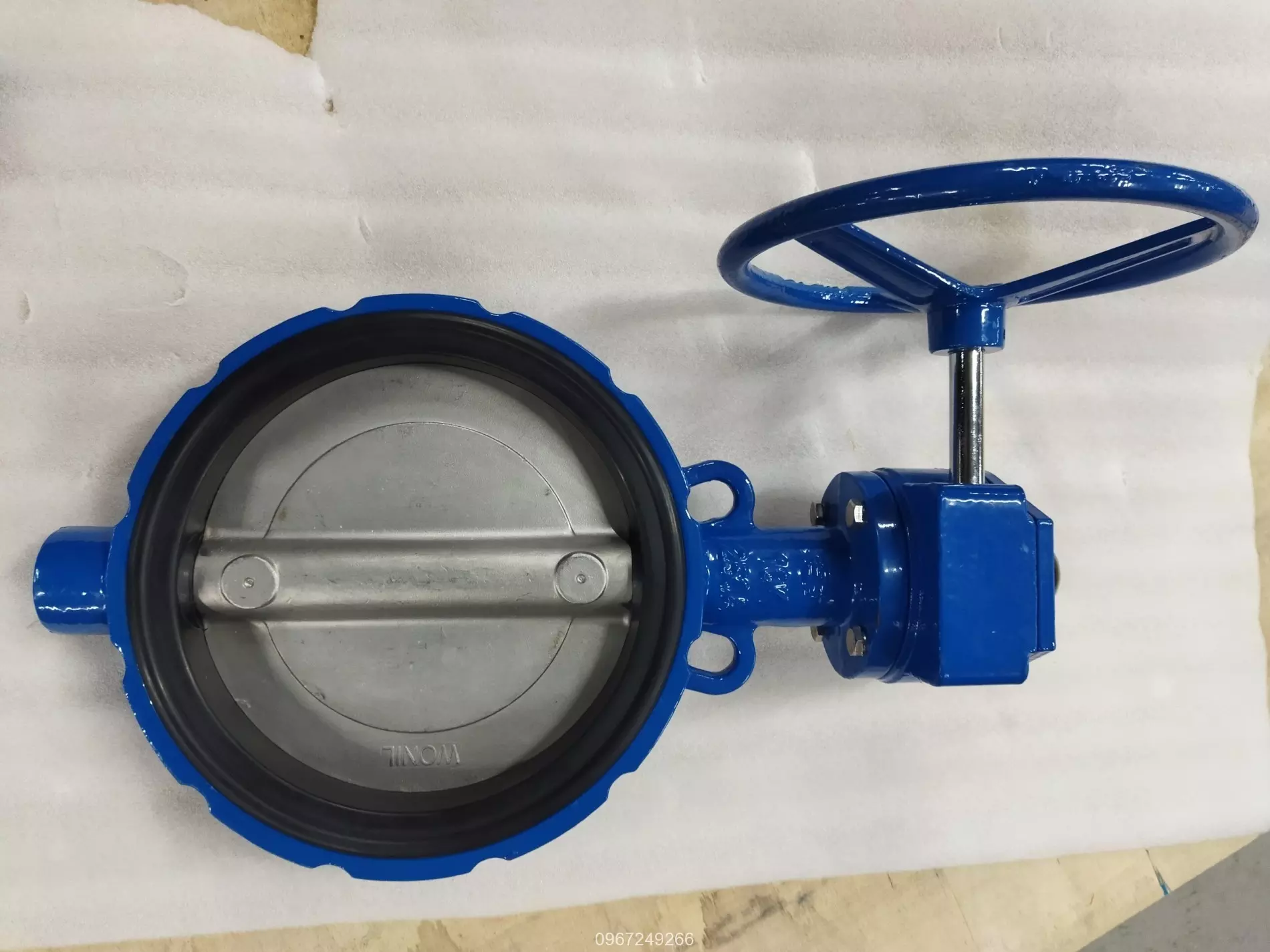 van_buom Van bướm gang tay quay