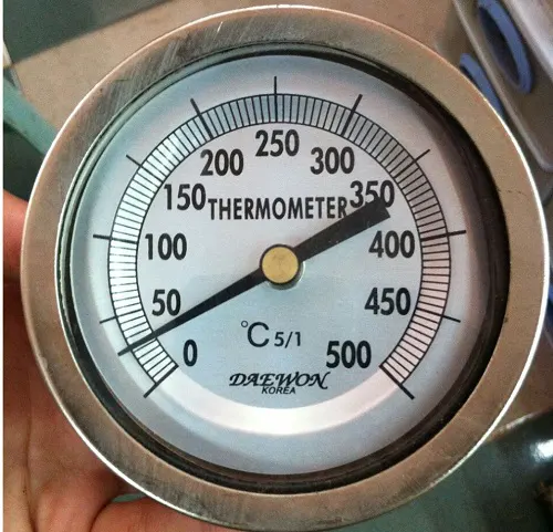 Đồng hồ đo nhiệt độ chân sau